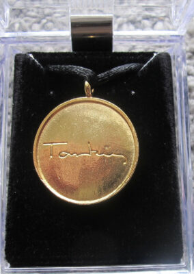 Itzchak Tarkay WOMAN IN HAT Signed Gold Pendant