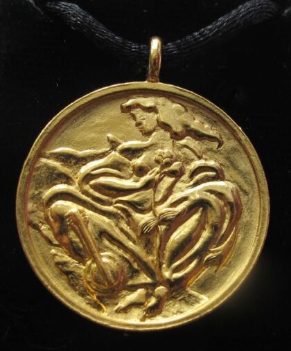 LINDA LE KINFF “WOMAN” Signed Gold Medallion Necklace Pendant